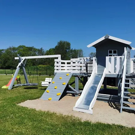 Feriehus Caloroczne Joni Sarbinowo